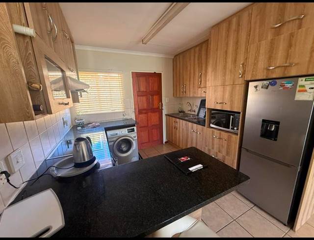 2 BEDROOM TOWNHOUSE FOR SALE IN THE REEDS